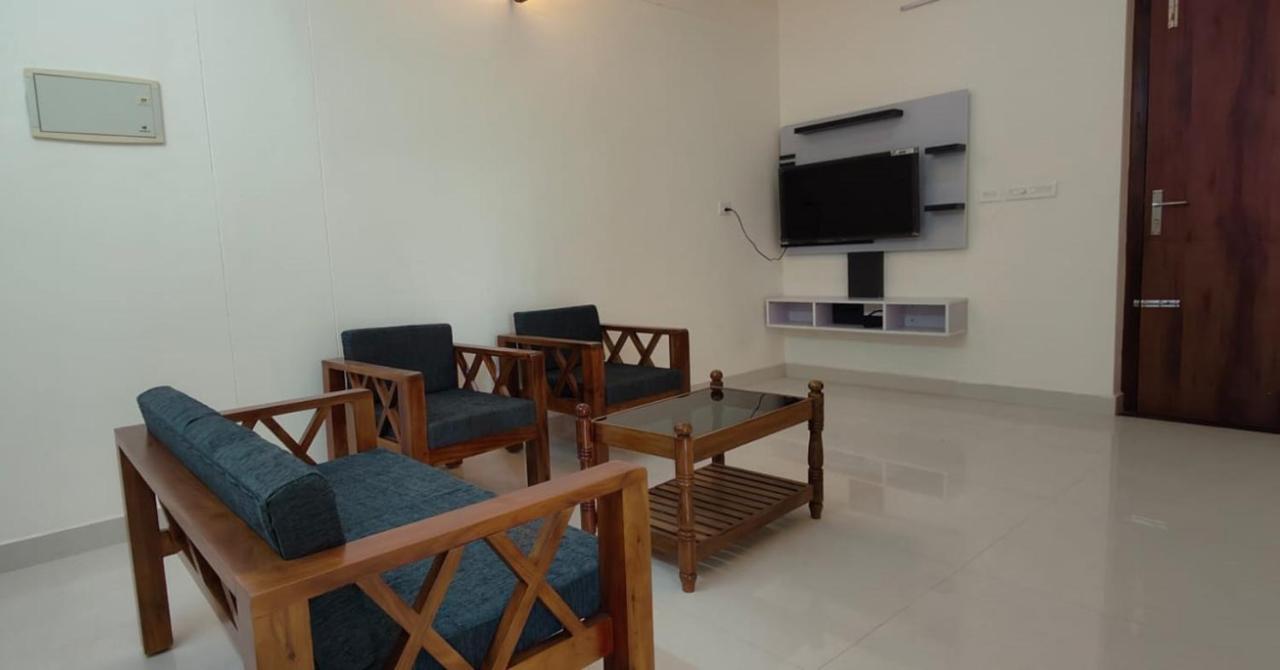 Hobiz Serviced Apartments Chalakuzhy Nr Medical College Trivandrum Thiruvananthapuram Buitenkant foto