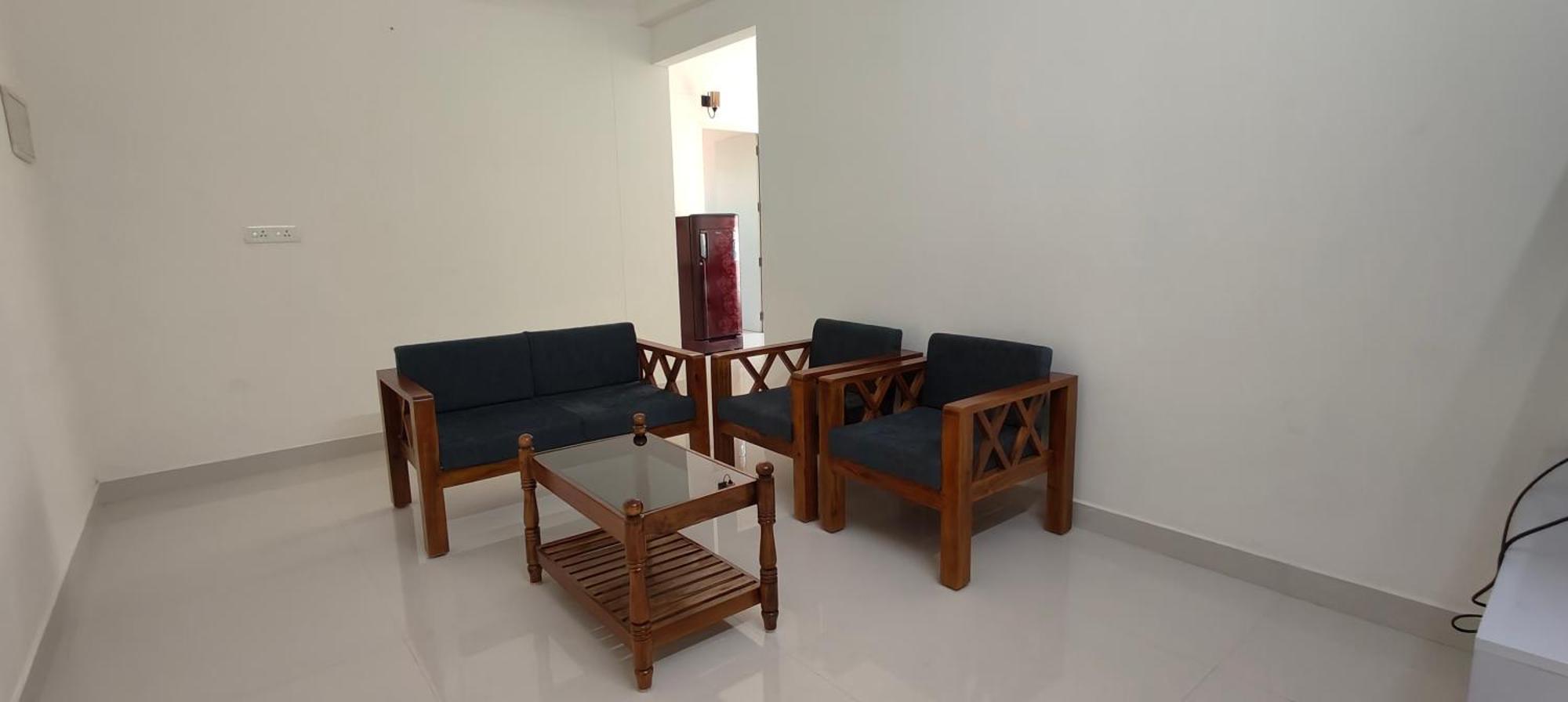 Hobiz Serviced Apartments Chalakuzhy Nr Medical College Trivandrum Thiruvananthapuram Buitenkant foto